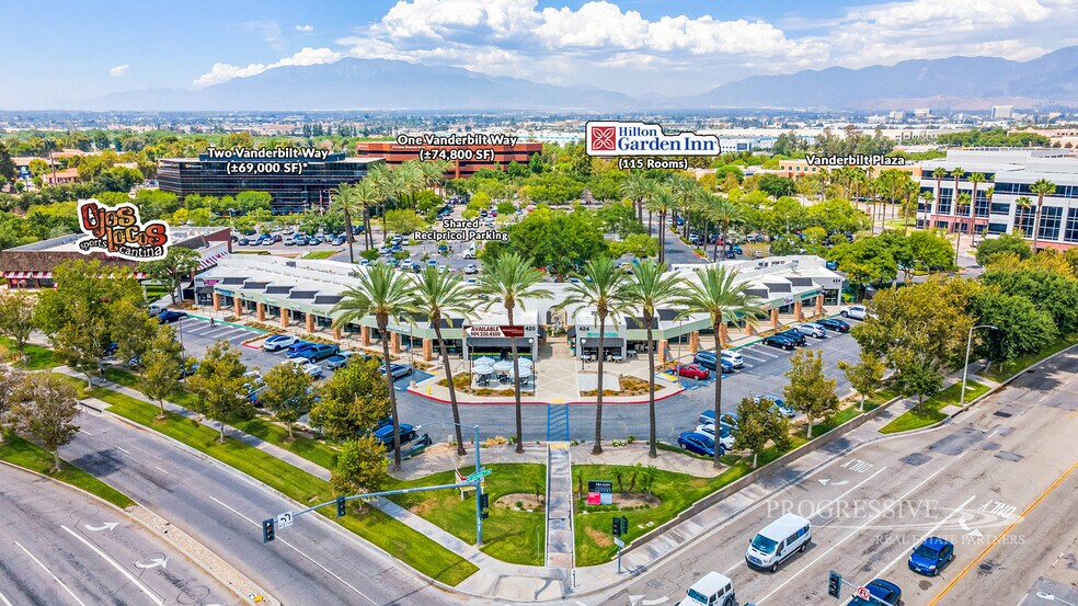 420-424 E Hospitality Ln, San Bernardino, CA à louer - Photo de l’immeuble – Image 2 sur 7