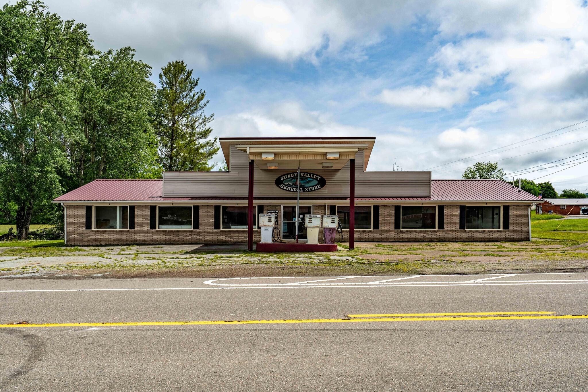 9854 Highway 421 N, Shady Valley, TN à vendre Photo principale– Image 1 sur 44