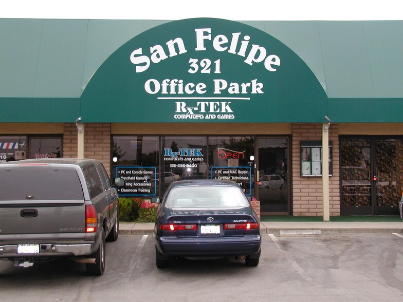 321 San Felipe Rd, Hollister, CA à louer - Photo de l’immeuble – Image 2 sur 38