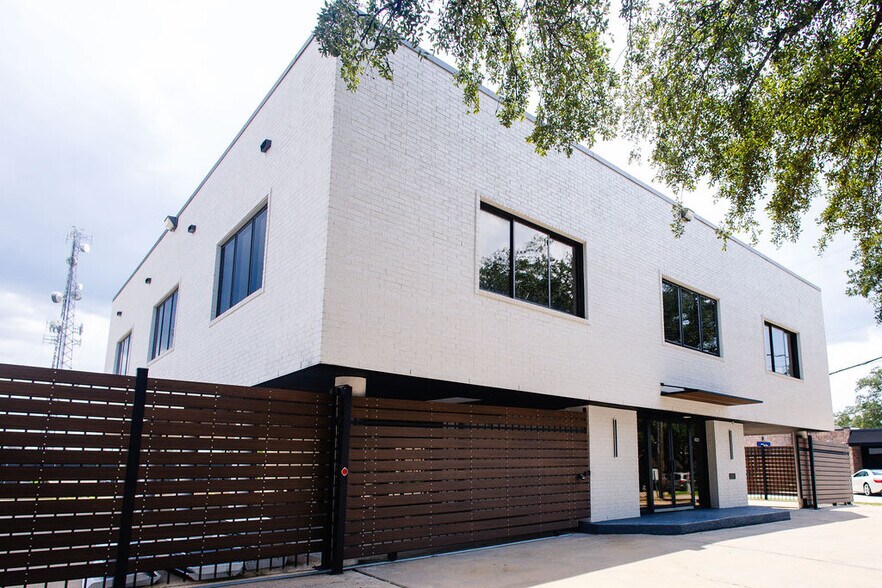 8225 Westglen Dr, Houston, TX à vendre - Photo de l’immeuble – Image 1 sur 56