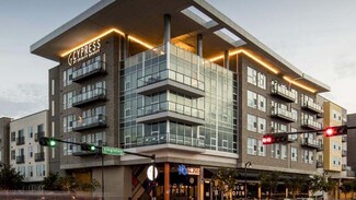 Plus de détails pour 320 Singleton Blvd, Dallas, TX - Local commercial à louer