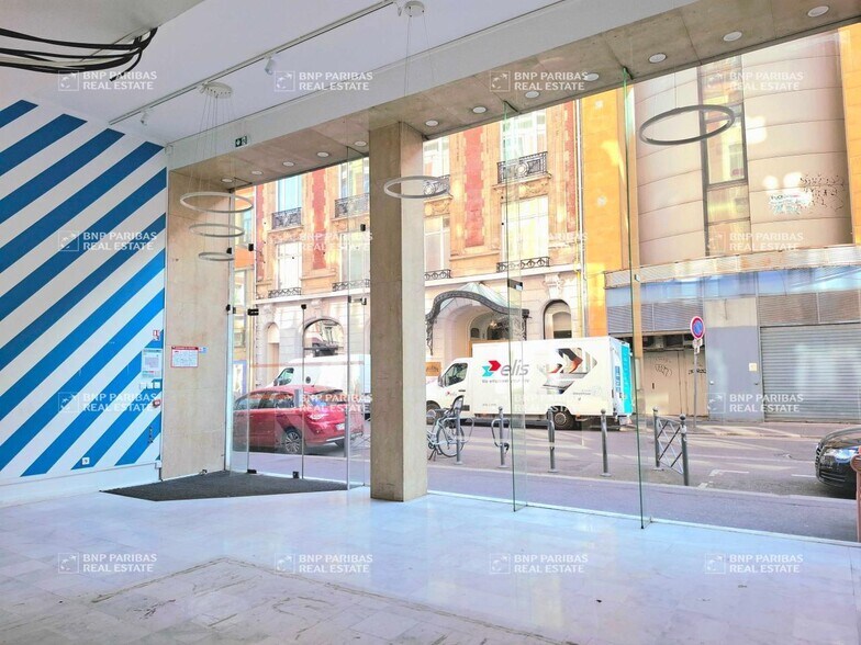 6 Rue Jean Roisin, Lille à louer - Hall d’entrée – Image 2 sur 4