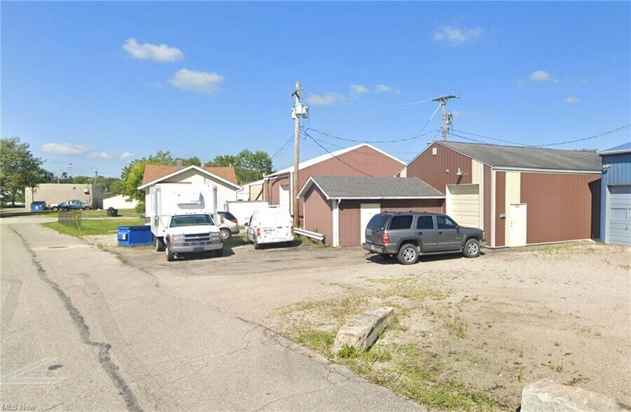 165.5 Kenwood st, Elyria, OH à vendre - Photo de l’immeuble – Image 2 sur 8