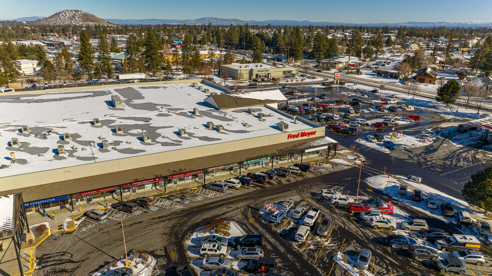 61535 S Highway 97, Bend, OR à louer - Photo de l’immeuble – Image 3 sur 6