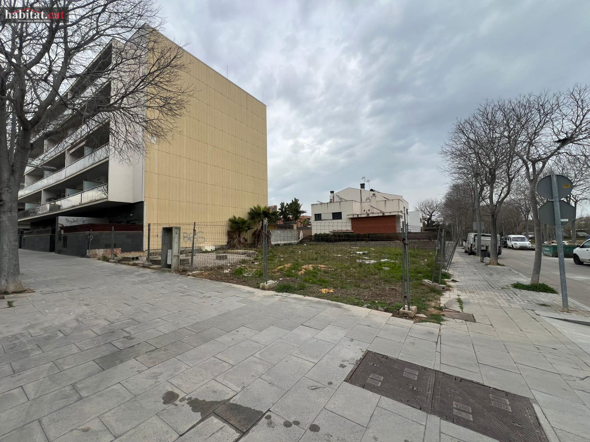 Terrain dans Vilanova i la Geltrú, Barcelona à vendre Photo principale– Image 1 sur 11