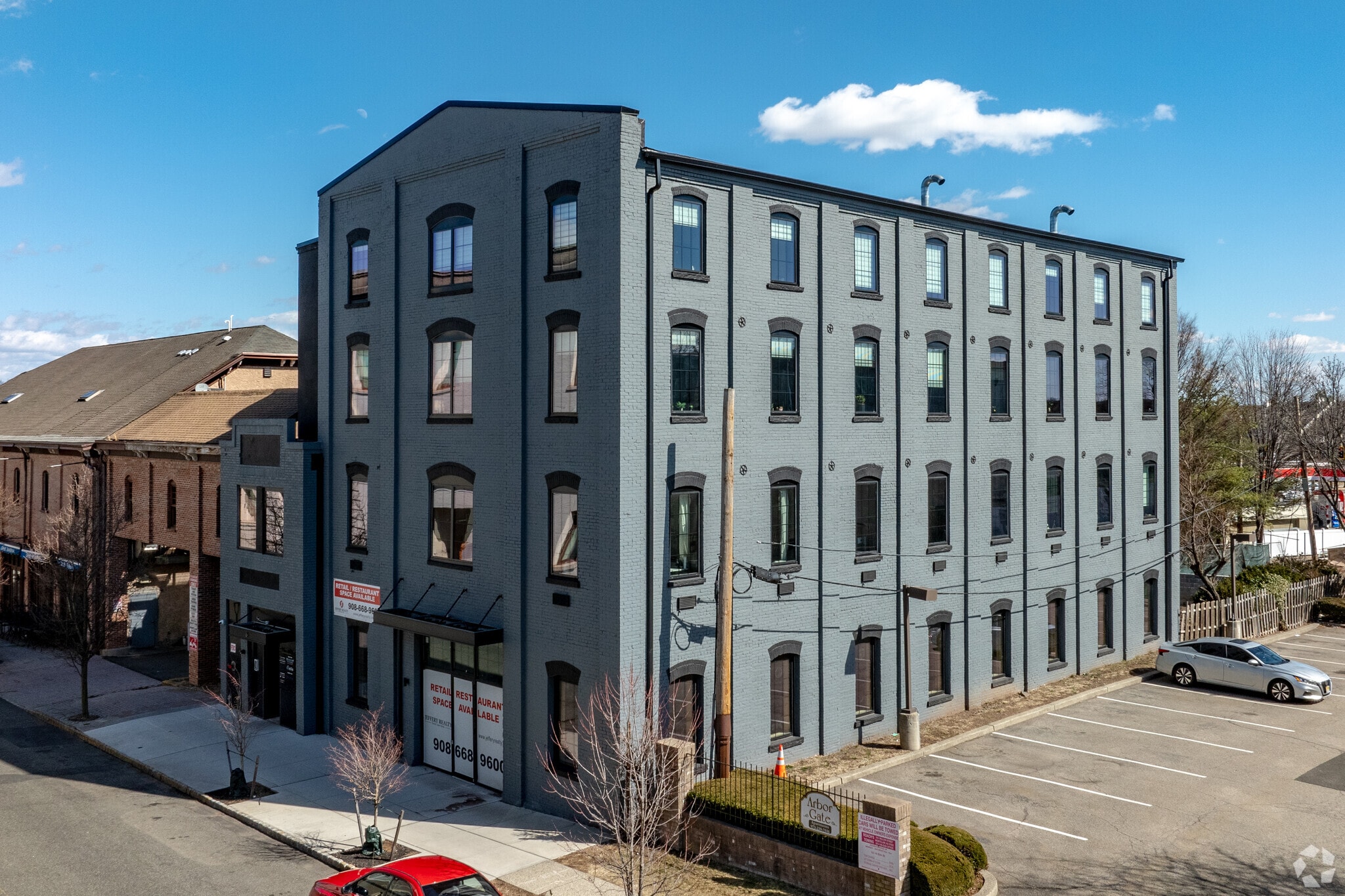 6-8 Gates Ave, Montclair, NJ à louer Photo principale– Image 1 sur 33