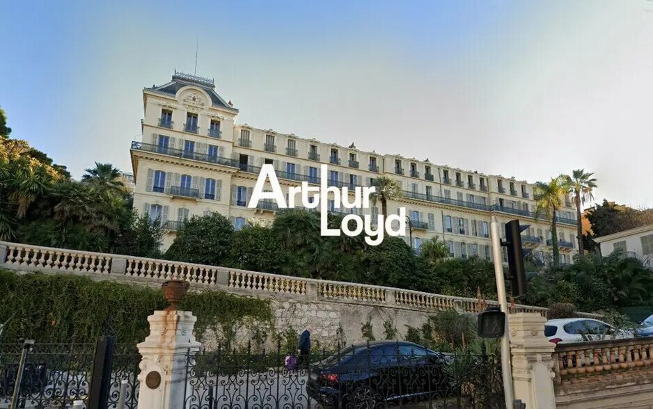 Bureau dans Nice à louer - Photo de l’immeuble – Image 2 sur 14