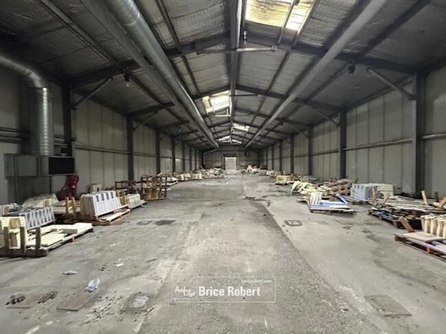 Plus de détails pour Industriel/Logistique à vendre