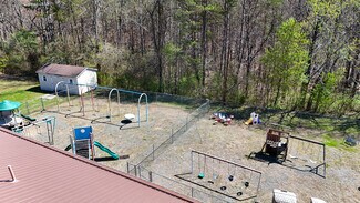 Plus de détails pour 259 Belvue Dr, Mount Airy, NC - Spécialisé à vendre