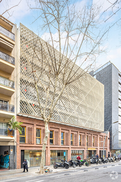 Carrer del Doctor Trueta, 205, Barcelone, Barcelona à louer - Photo de l’immeuble – Image 3 sur 8