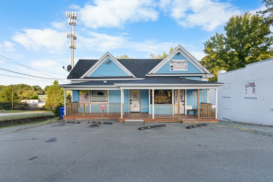 1900 Chapel Hill Rd, Durham, NC à vendre - Photo principale – Image 1 sur 21