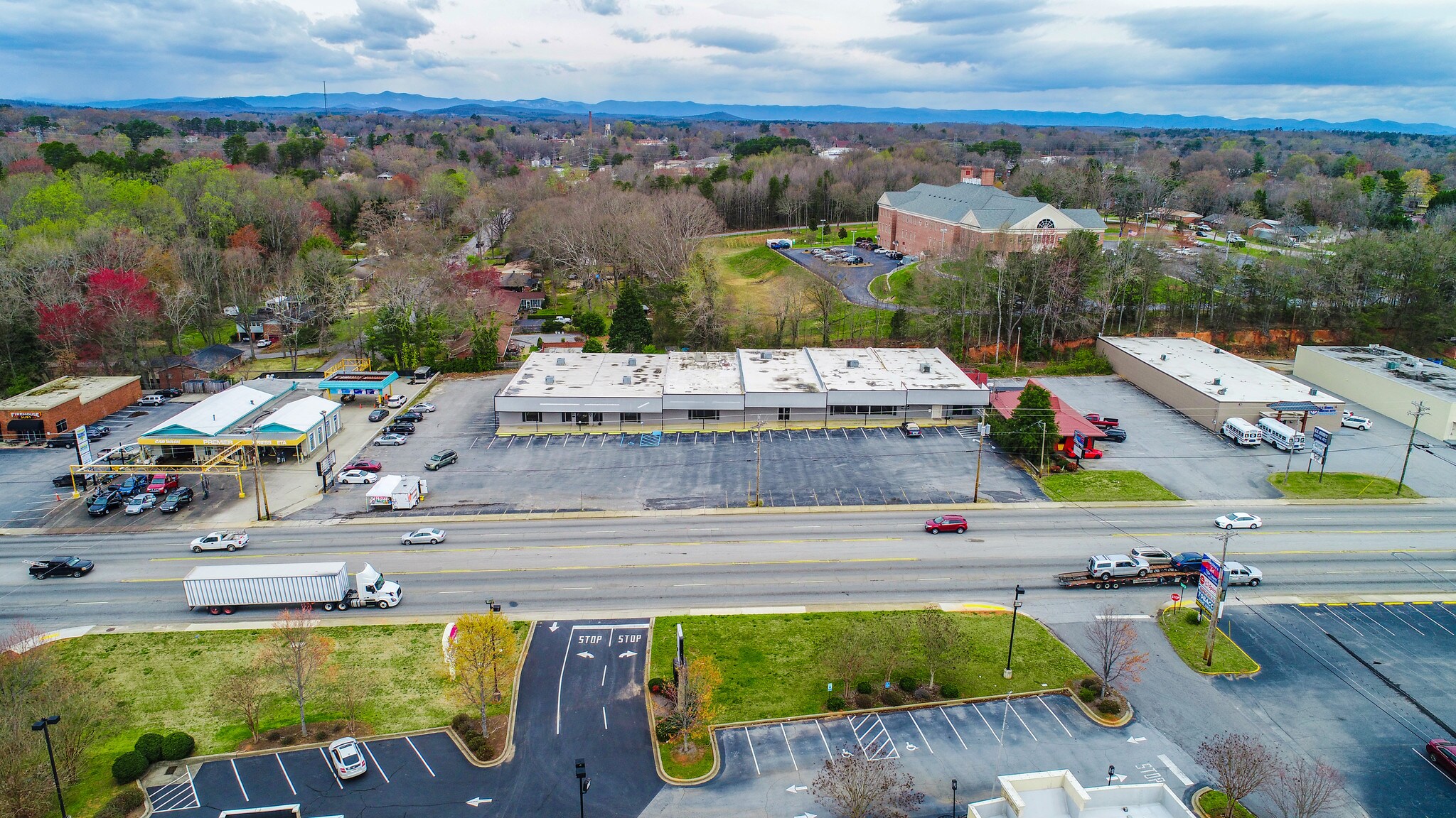 6200 Calhoun Memorial Hwy, Easley, SC à louer Photo de l’immeuble– Image 1 sur 7