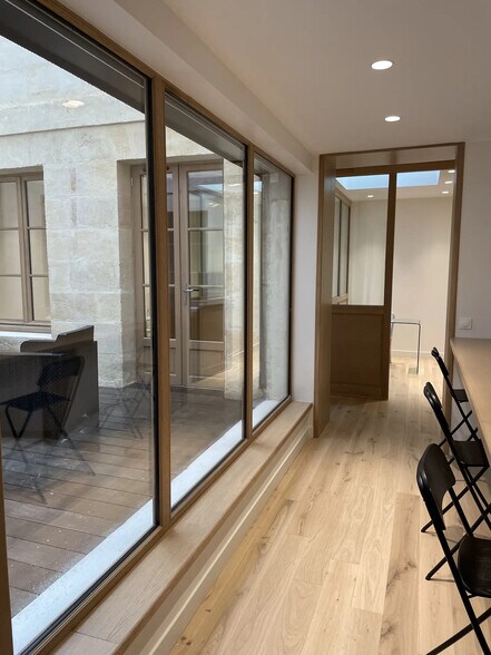 Bureau dans Bordeaux à louer - Photo intérieure – Image 1 sur 9