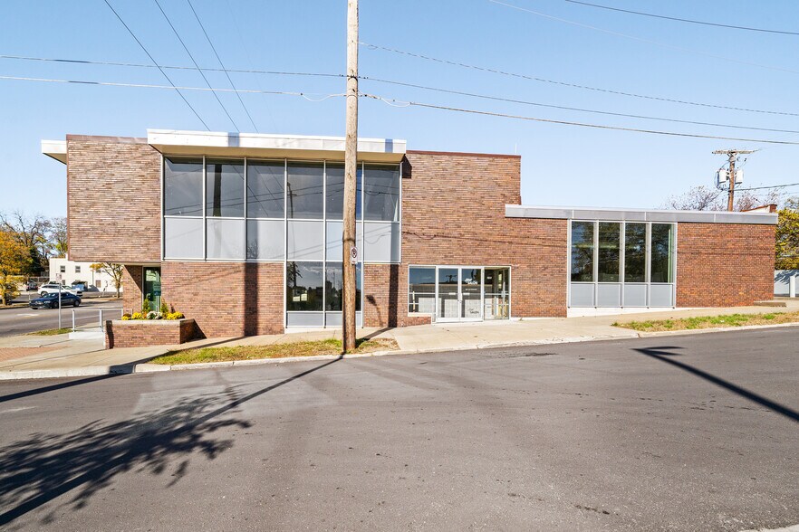 6145 Troost Ave, Kansas City, MO à vendre - Photo de l’immeuble – Image 3 sur 31