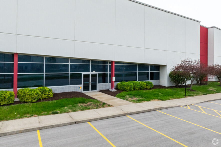 3850 NE Kimball Dr, Kansas City, MO à louer - Photo de l’immeuble – Image 3 sur 4