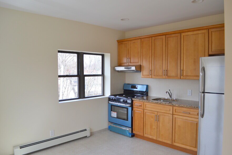 3 Sherman Ave, Mount Vernon, NY à vendre - Photo de l’immeuble – Image 3 sur 13