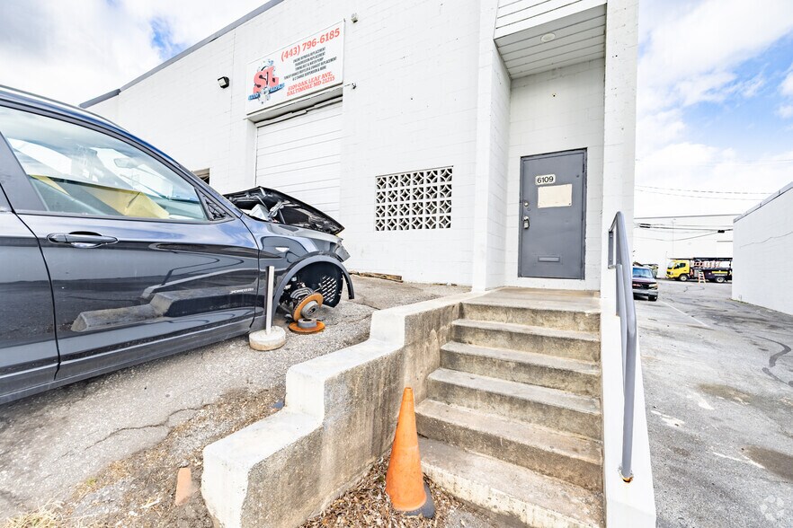 6109-6127 Oakleaf Ave, Baltimore, MD à louer - Photo de l’immeuble – Image 2 sur 6