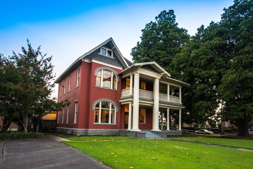 216 W 4th St, North Little Rock, AR à louer - Photo de l’immeuble – Image 1 sur 7