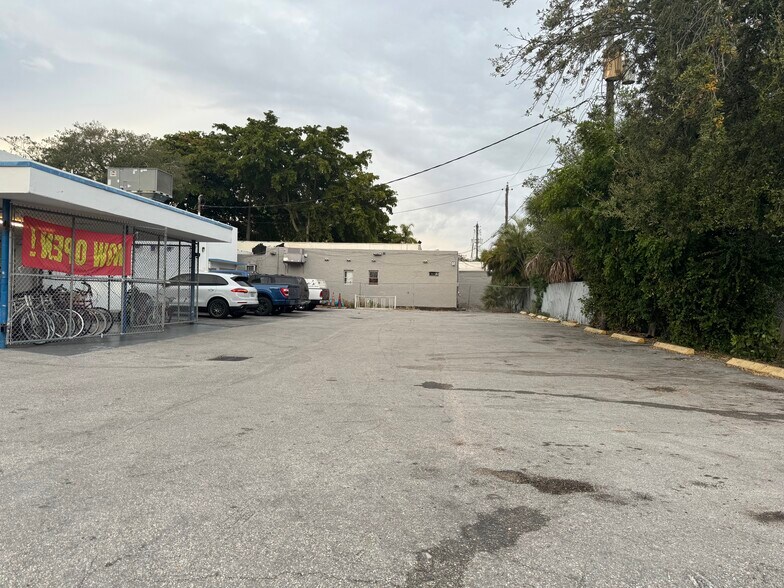 1101 N Federal Hwy, Hollywood, FL à louer - Photo de l’immeuble – Image 2 sur 11