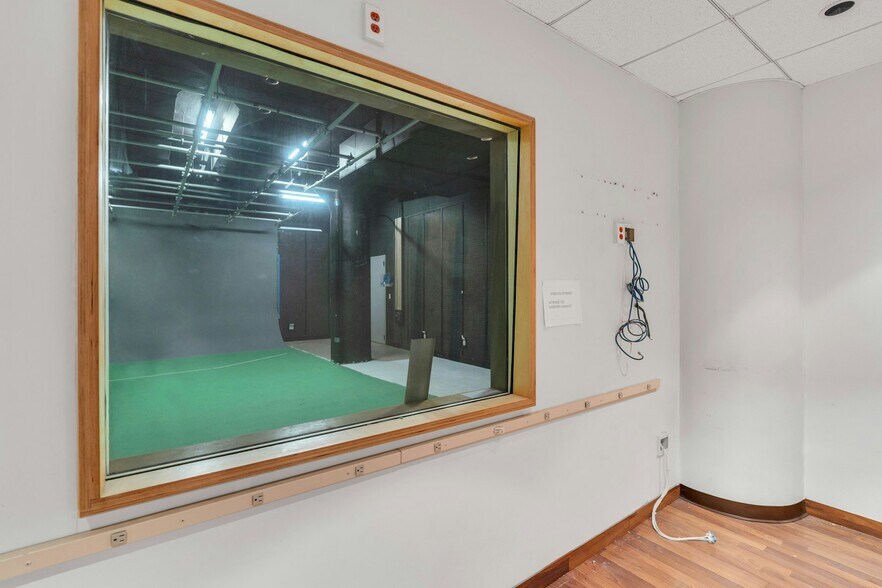 535-547 W 45th St, New York, NY à louer - Photo de l’immeuble – Image 3 sur 53