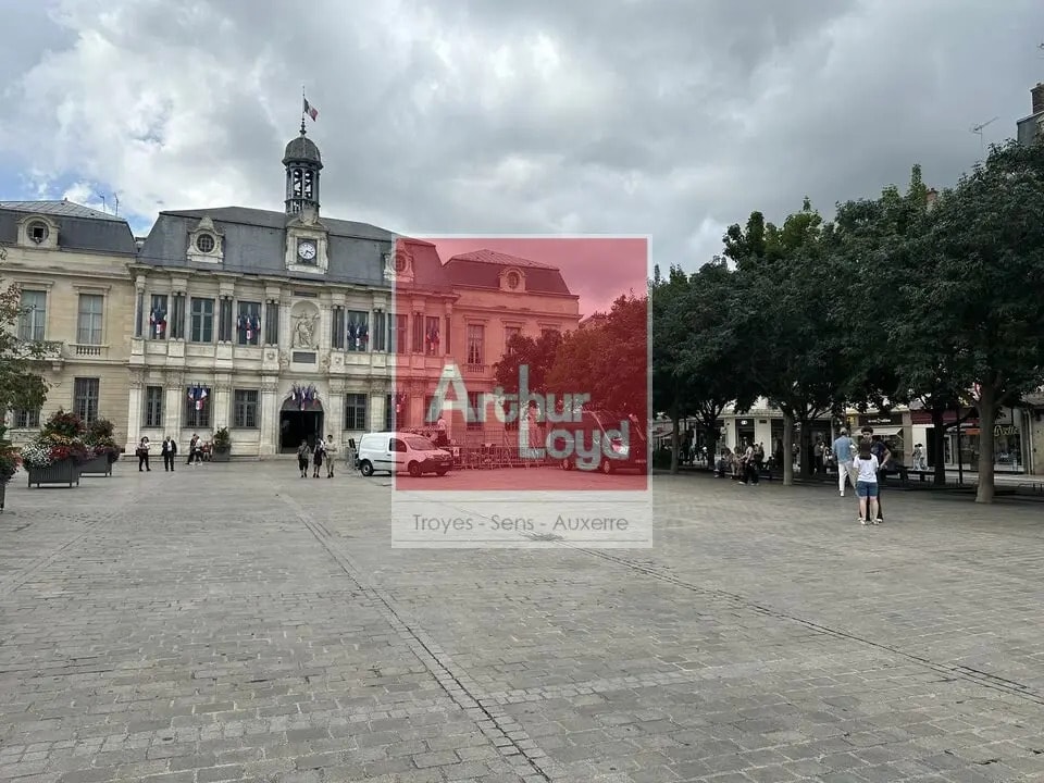 Local commercial dans Troyes à vendre Photo de l’immeuble– Image 1 sur 3