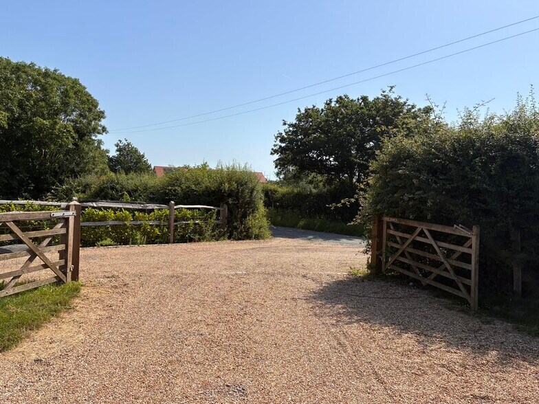 Sincox Ln, Partridge Green à louer - Photo de l’immeuble – Image 3 sur 4