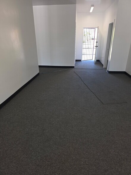 1345 University Ave, Riverside, CA à louer - Photo intérieure – Image 3 sur 7
