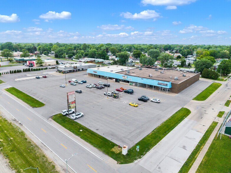 833-849 Avenue of the Cities, East Moline, IL à vendre - Photo de l’immeuble – Image 2 sur 2