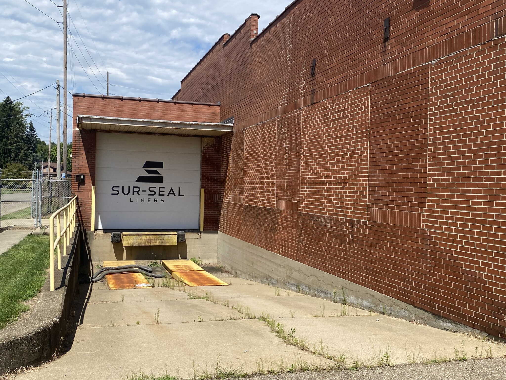 815 Oberlin Ave SW, Massillon, OH à louer Photo de l’immeuble– Image 1 sur 8