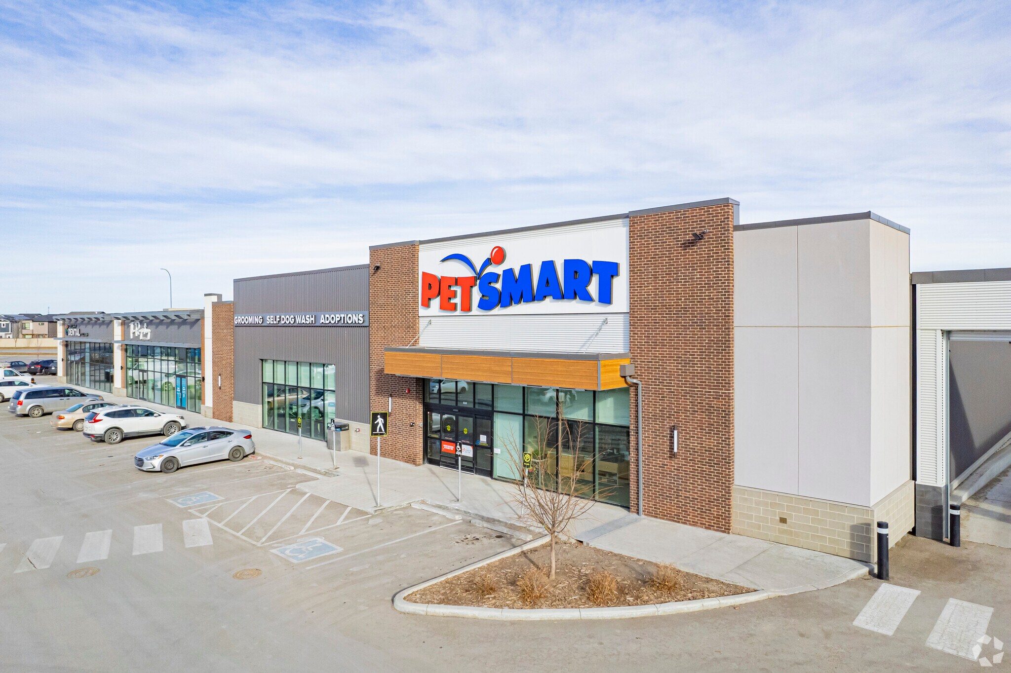 80 Longview Cmn SE, Calgary, AB à louer Photo principale– Image 1 sur 5