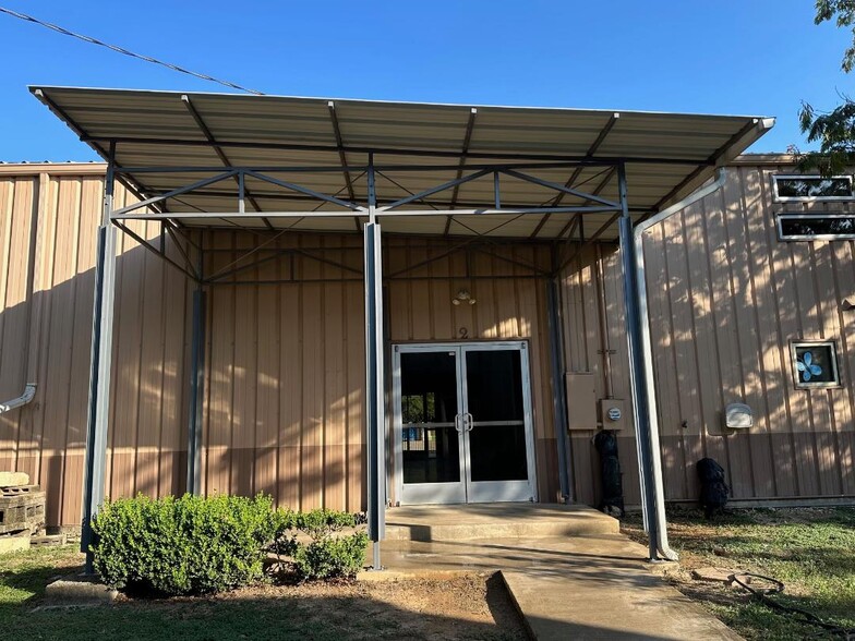400 Uhland Rd, San Marcos, TX à louer - Photo de l’immeuble – Image 1 sur 25