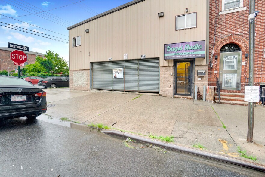 49 Bay 49Th St, Brooklyn, NY à louer - Photo de l’immeuble – Image 3 sur 23