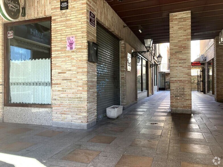 Immeuble residentiel dans Las Rozas de Madrid, Madrid à vendre - Photo intérieure – Image 1 sur 1