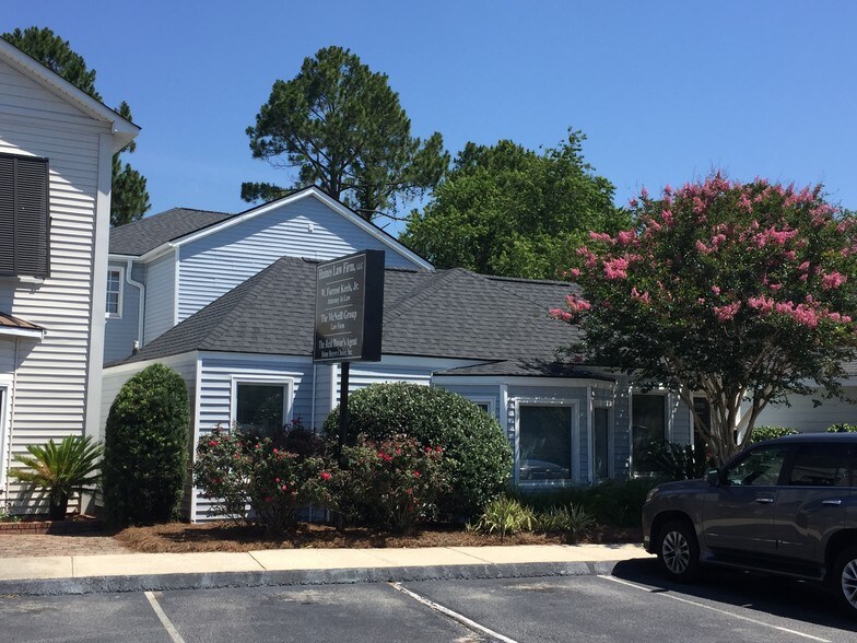 800 Johnnie Dodds Blvd, Mount Pleasant, SC à louer - Photo de l’immeuble – Image 2 sur 12