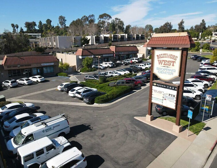 5260-5316 Baltimore Dr, La Mesa, CA à louer - Photo de l’immeuble – Image 2 sur 4