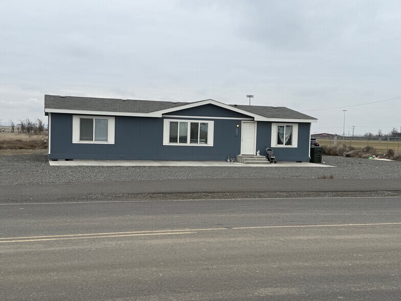 1555 E Airport Rd, Hermiston, OR à vendre - Photo de l’immeuble – Image 3 sur 4