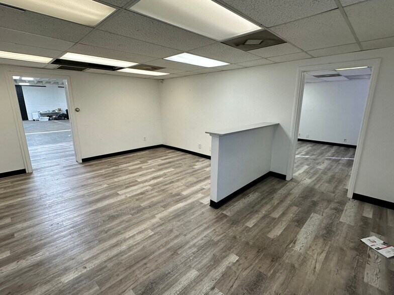 921 N Logan St, Santa Ana, CA à vendre - Photo de l’immeuble – Image 2 sur 9