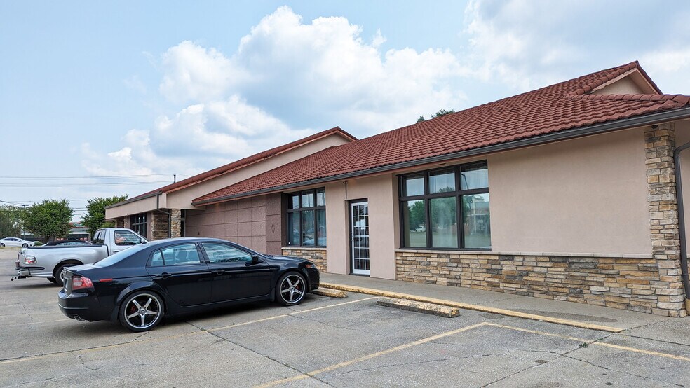 4360 Kent Rd, Stow, OH à louer - Photo de l’immeuble – Image 3 sur 9