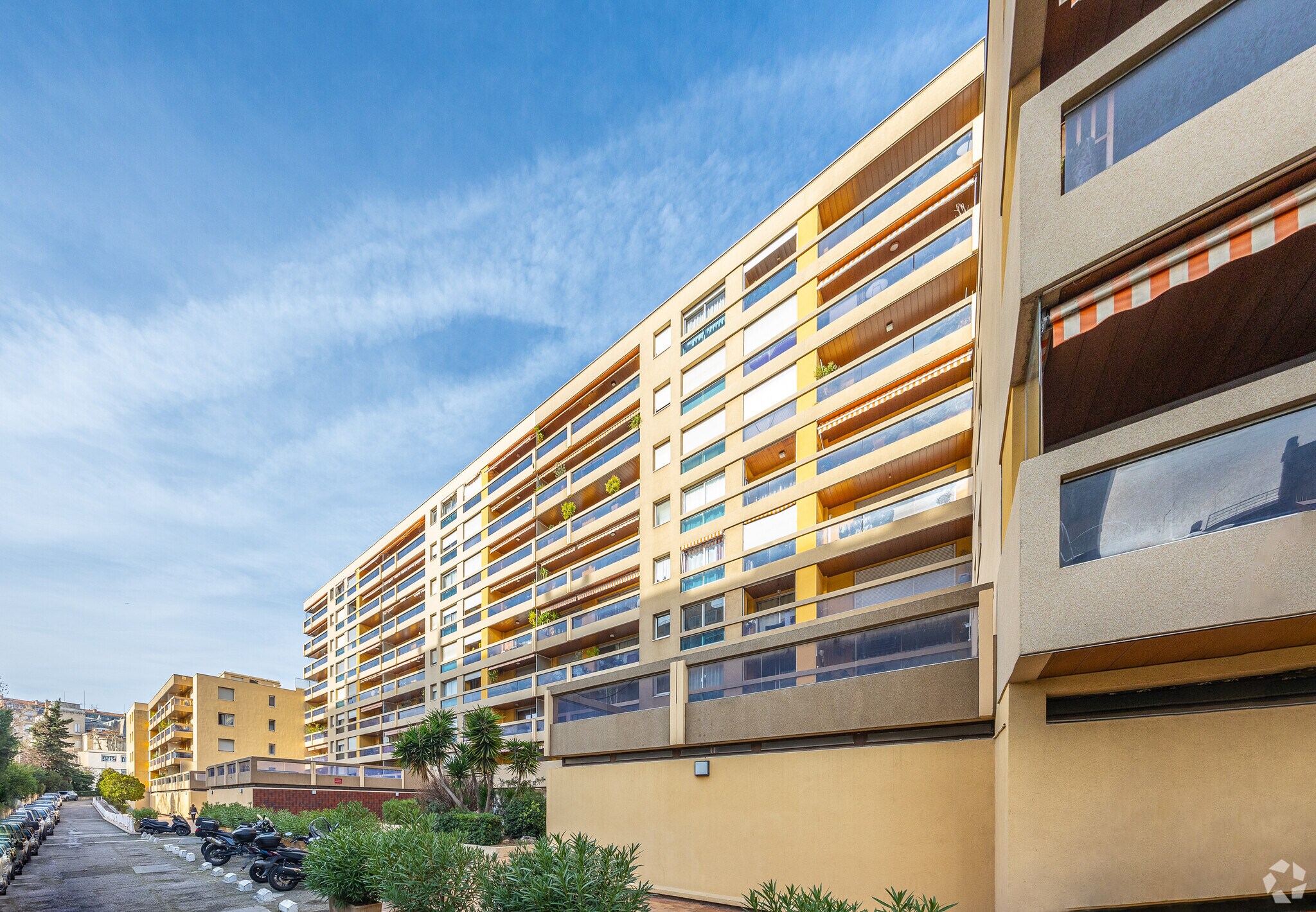 111 Rue Jean Mermoz, Marseille à louer Photo principale– Image 1 sur 11