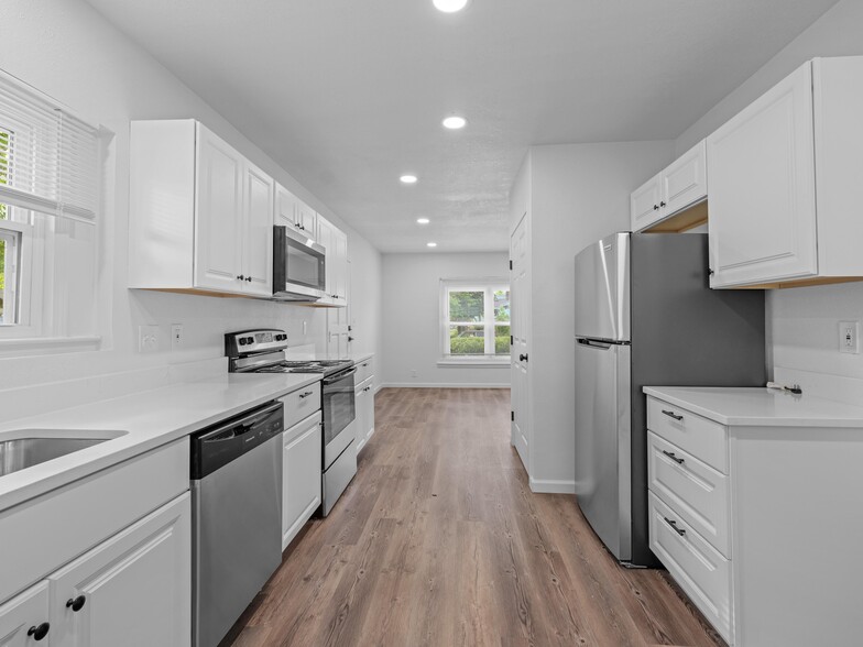 209 W 6th St, Pittsburg, KS à vendre - Photo de l’immeuble – Image 3 sur 9
