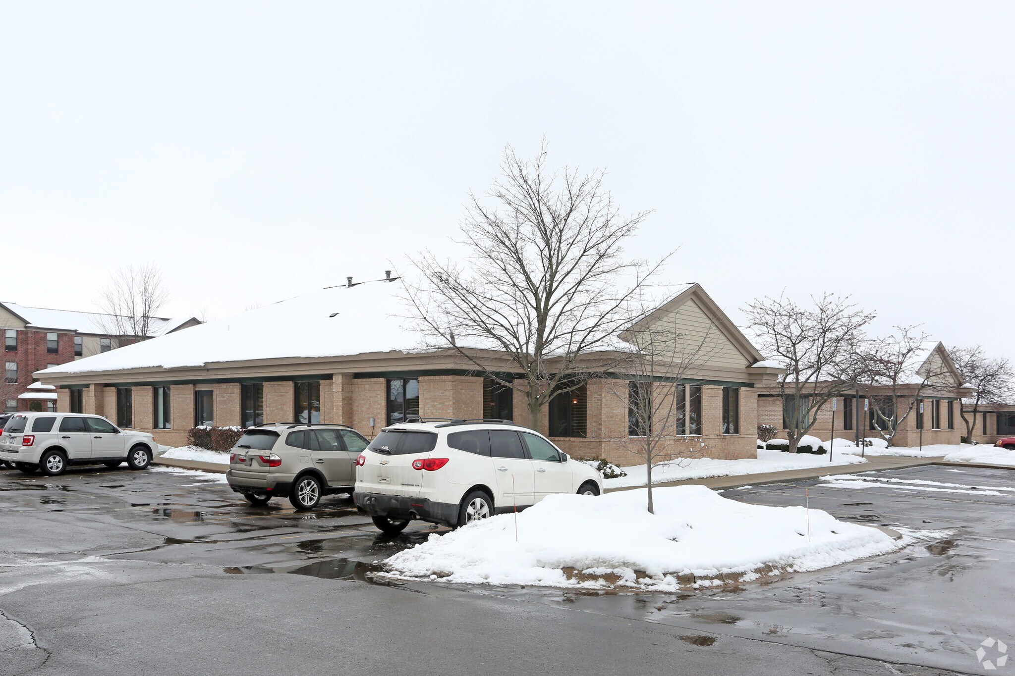 2193 Association Dr, Okemos, MI à louer Photo principale– Image 1 sur 10