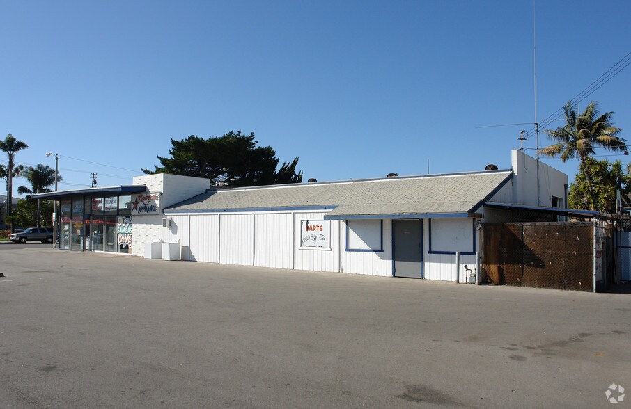 1032 S Oxnard Blvd, Oxnard, CA à vendre - Photo de l’immeuble – Image 2 sur 2