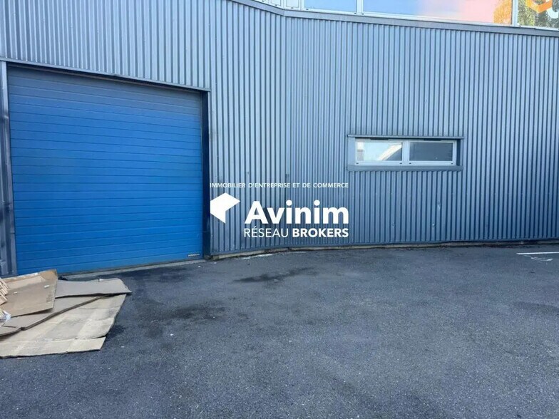 Industriel/Logistique dans Stains à vendre - Photo de l’immeuble – Image 2 sur 11