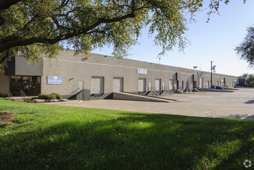 4301-4311 Shilling Way, Dallas, TX à louer - Photo de l’immeuble – Image 3 sur 7
