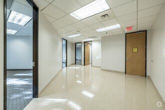 8360 Lyndon B Johnson Fwy, Dallas, TX à vendre Photo intérieure– Image 2 sur 4