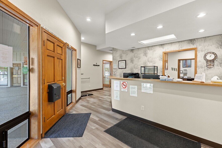 383 Connors Ct, Chico, CA à vendre - Photo intérieure – Image 2 sur 8