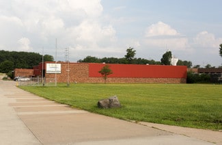 Plus de détails pour 7700 Oak Leaf Rd, Oakwood Village, OH - Industriel/Logistique à louer