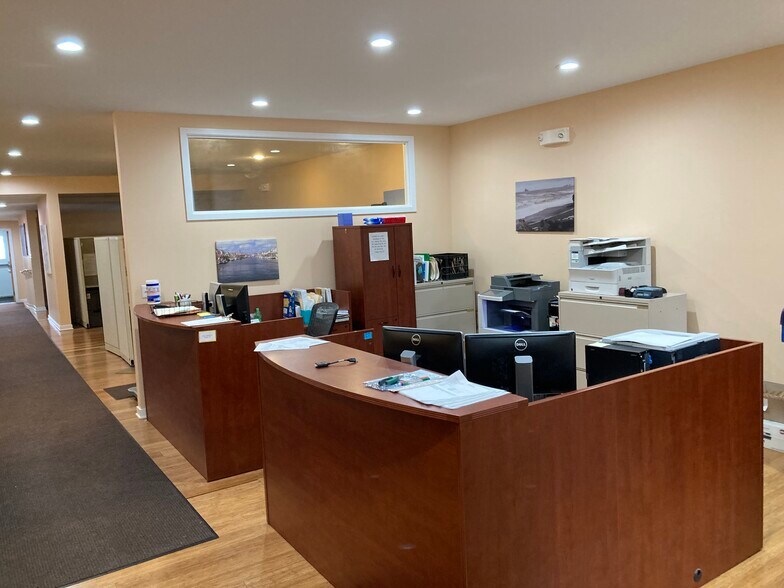 407 W Galena Blvd, Aurora, IL à louer - Photo intérieure – Image 2 sur 8