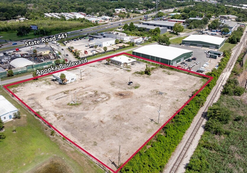 8008 Apopka Boulevard Blvd, Apopka, FL à vendre - Photo de l’immeuble – Image 1 sur 4