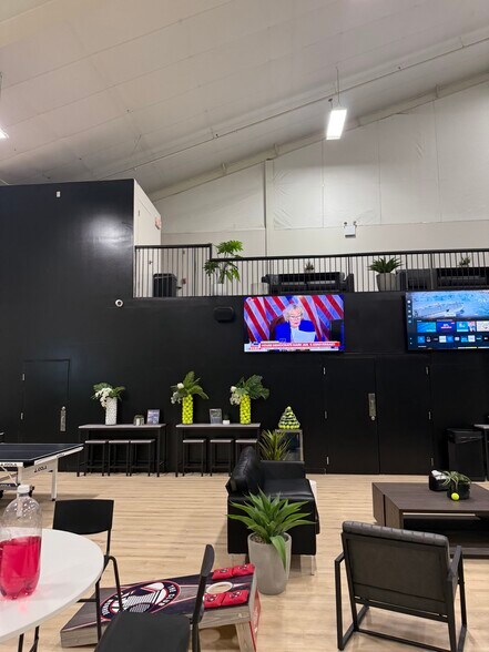 4 Farrington Blvd, Monroe Township, NJ à louer - Photo de l’immeuble – Image 2 sur 8